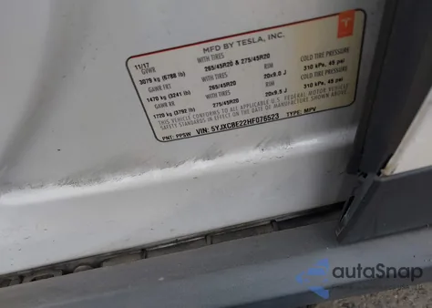 2017 Tesla Model X 100D/75D/90D z USA, uszkodzony, nr VIN 5YJXCBE22HF076523